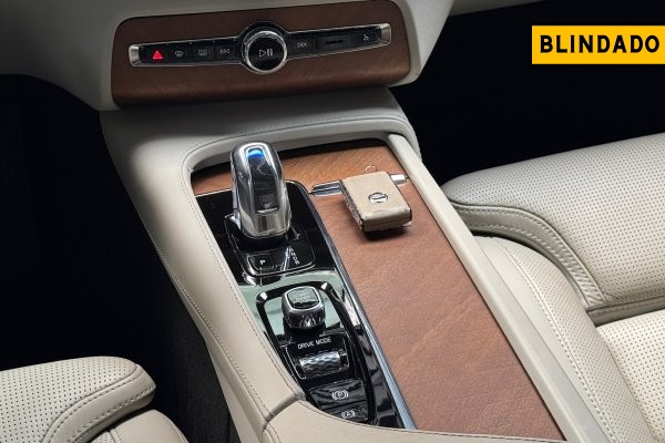 VOLVO XC90 2.0 T8 HYBRID INSCRIPTION AWD GEARTRONIC 2017/2018